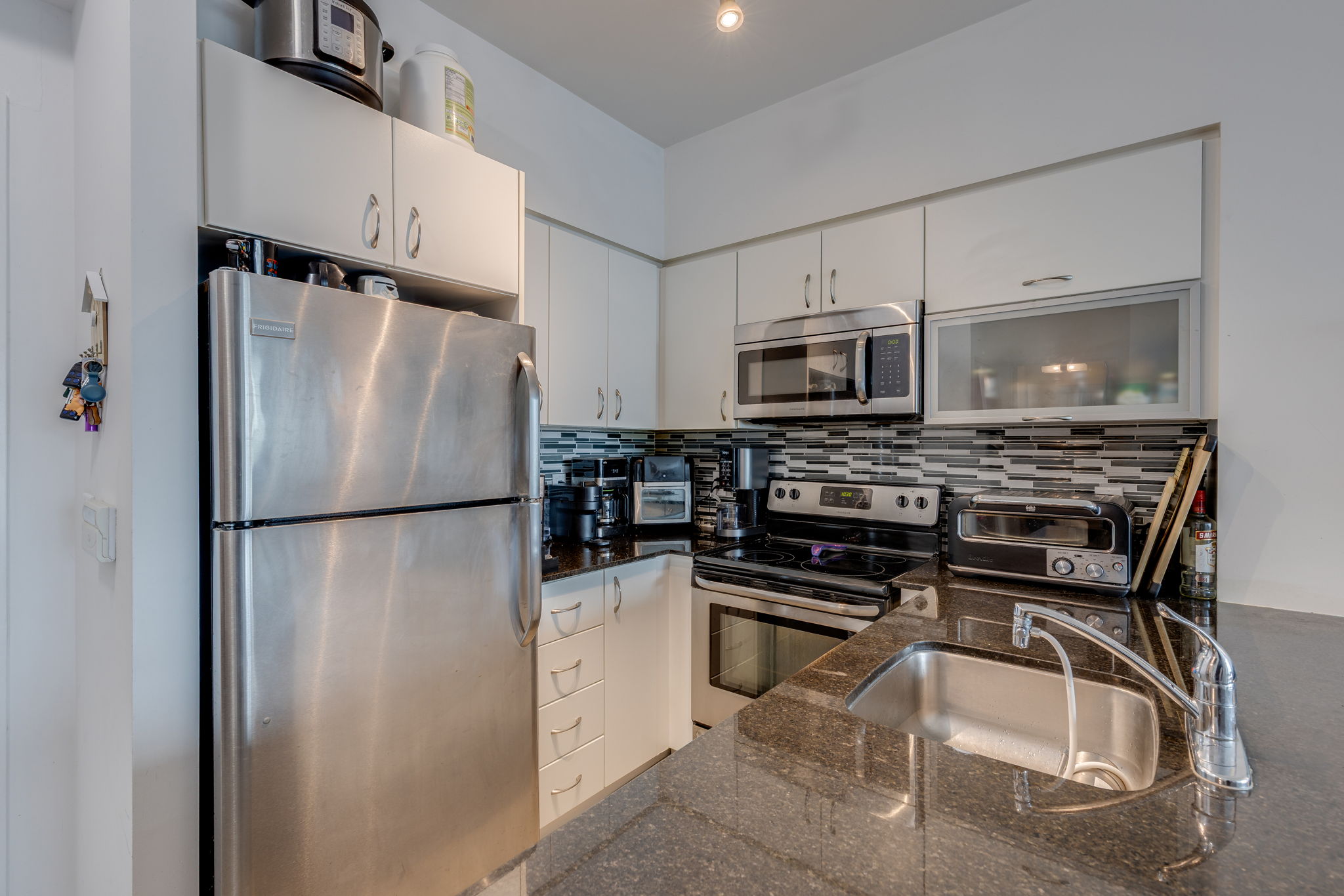 Toronto property showcase — delivered property photograph 8