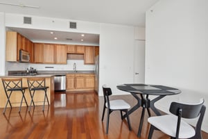 E Robinson St unit 2211-018.jpg