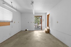  Photo 34