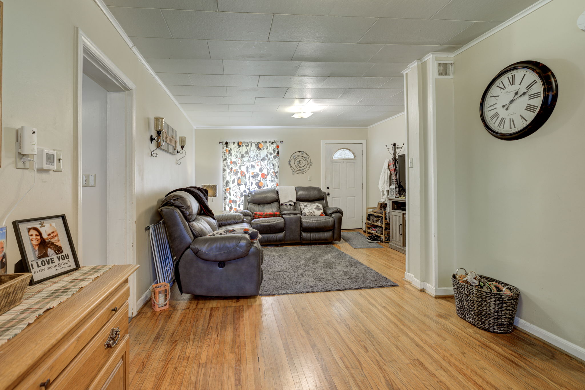 5 Living Room