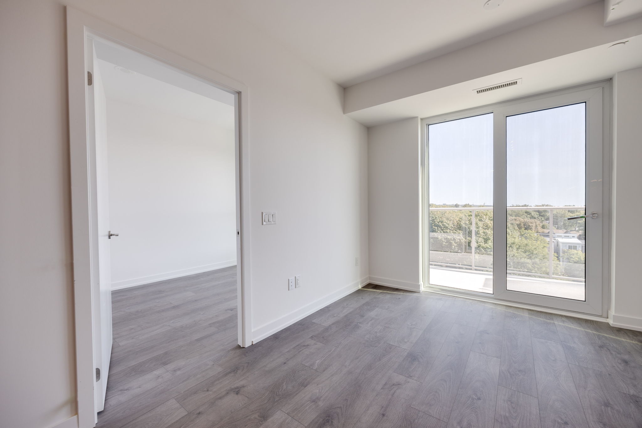 Toronto property showcase — delivered property photograph 9
