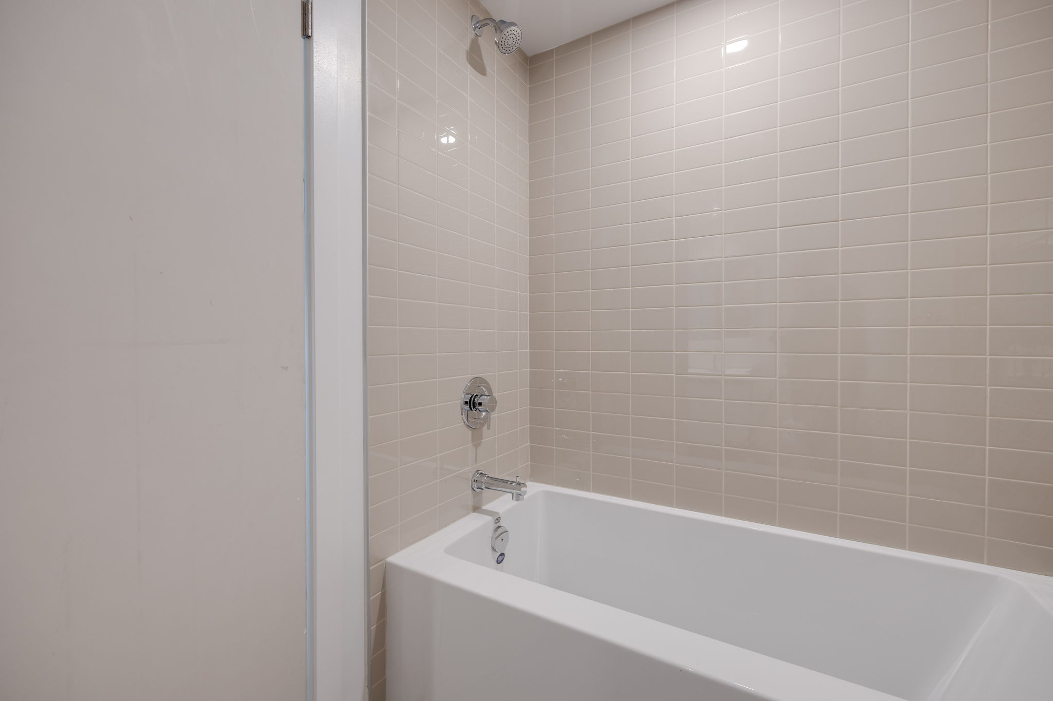 Toronto property showcase — delivered property photograph 17