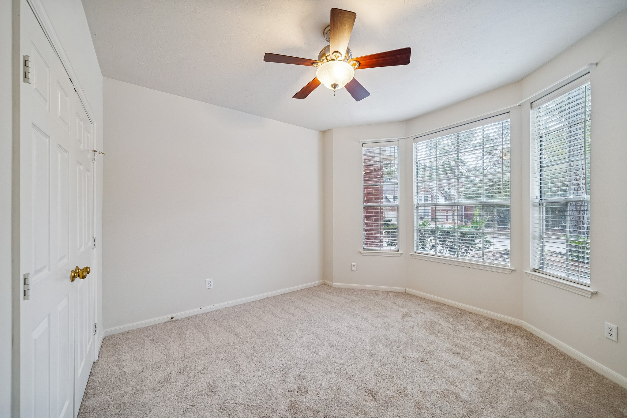 150 N Magnolia Pond Pl, Spring, TX 77381-006.jpg