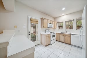 150 N Magnolia Pond Pl, Spring, TX 77381-004.jpg