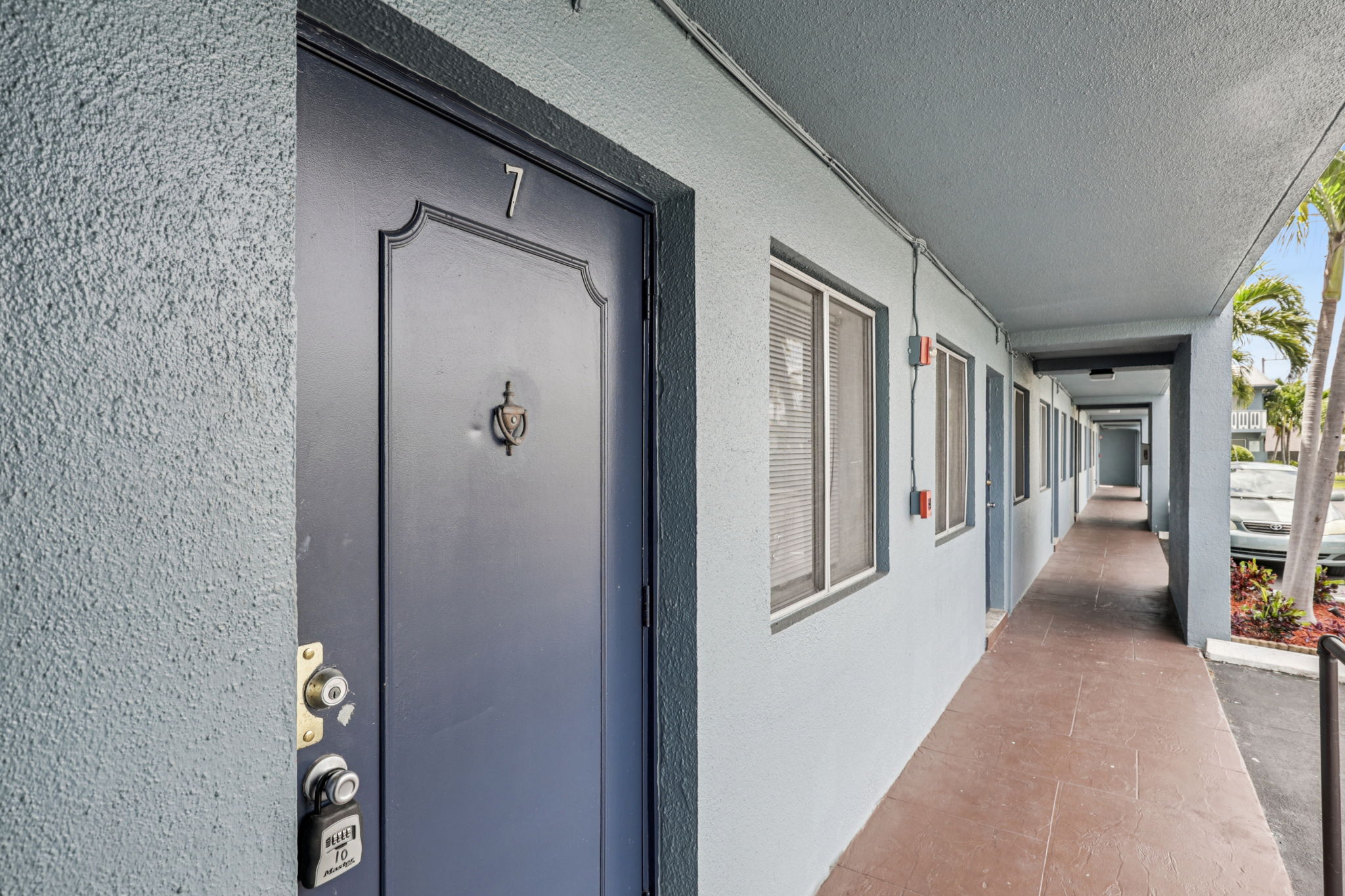 NE 38th St-Apt 7-S1704-002