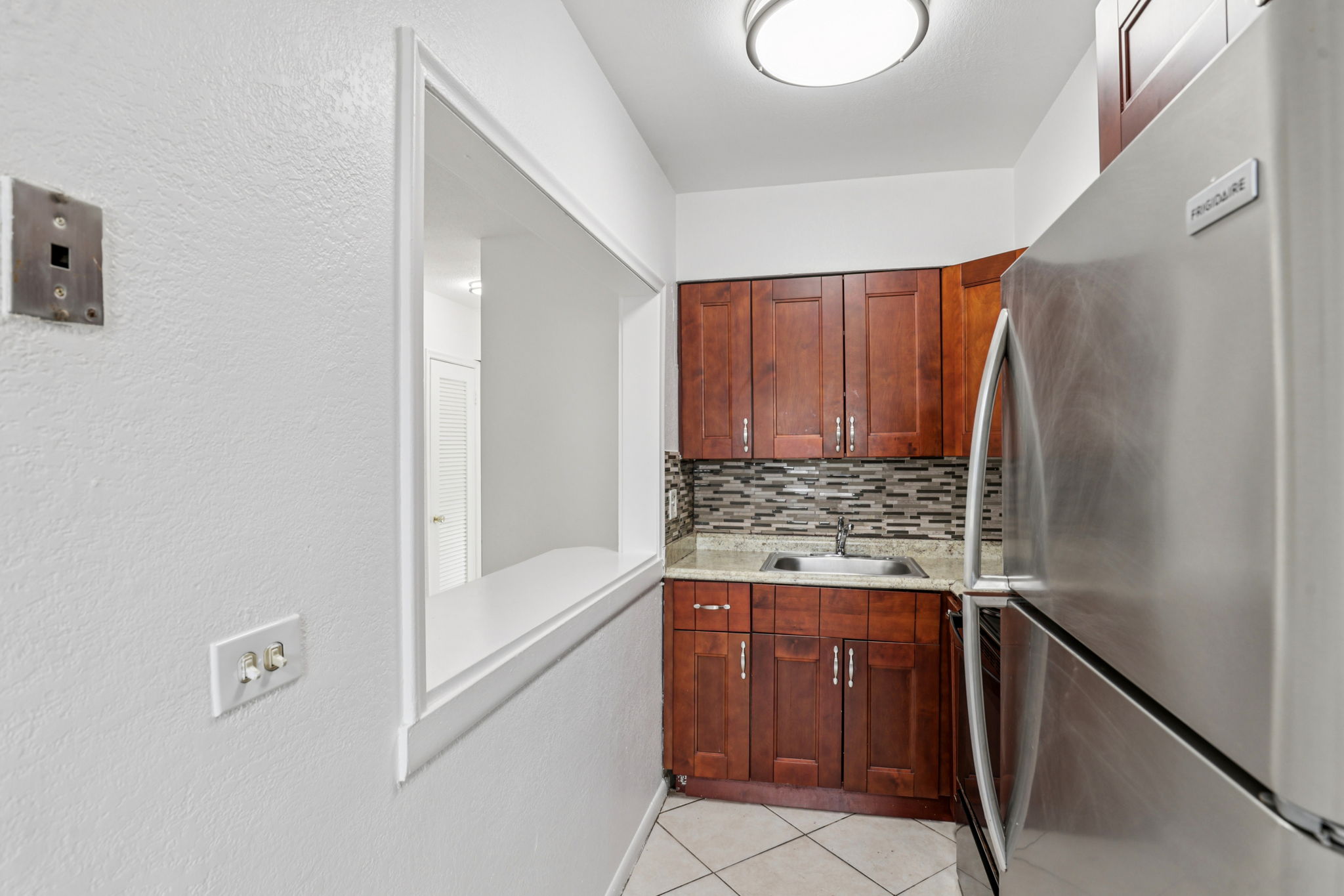 NE 38th St-Apt 7-S1704-013