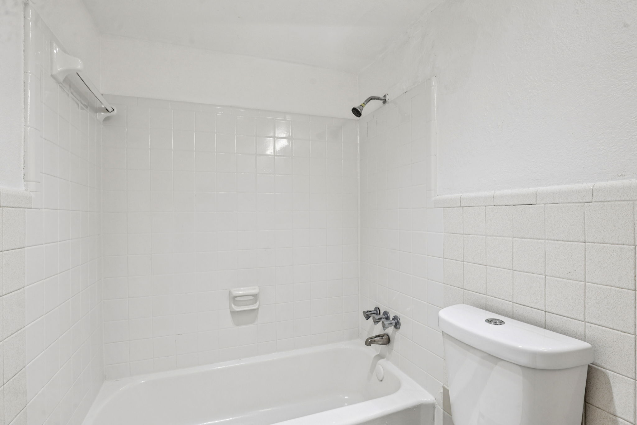 NE 38th St-Apt 7-S1704-016