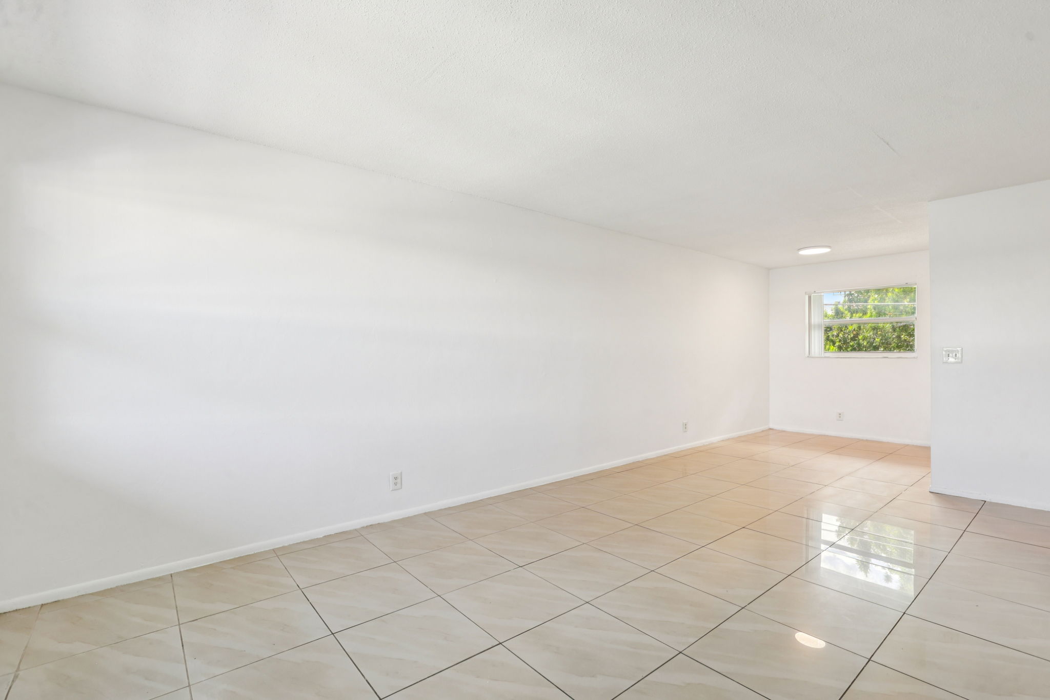 NE 38th St-Apt 14-S1704-005