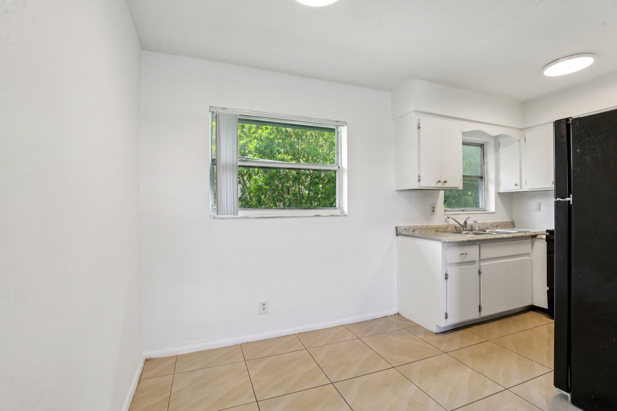 NE 38th St-Apt 14-S1704-012