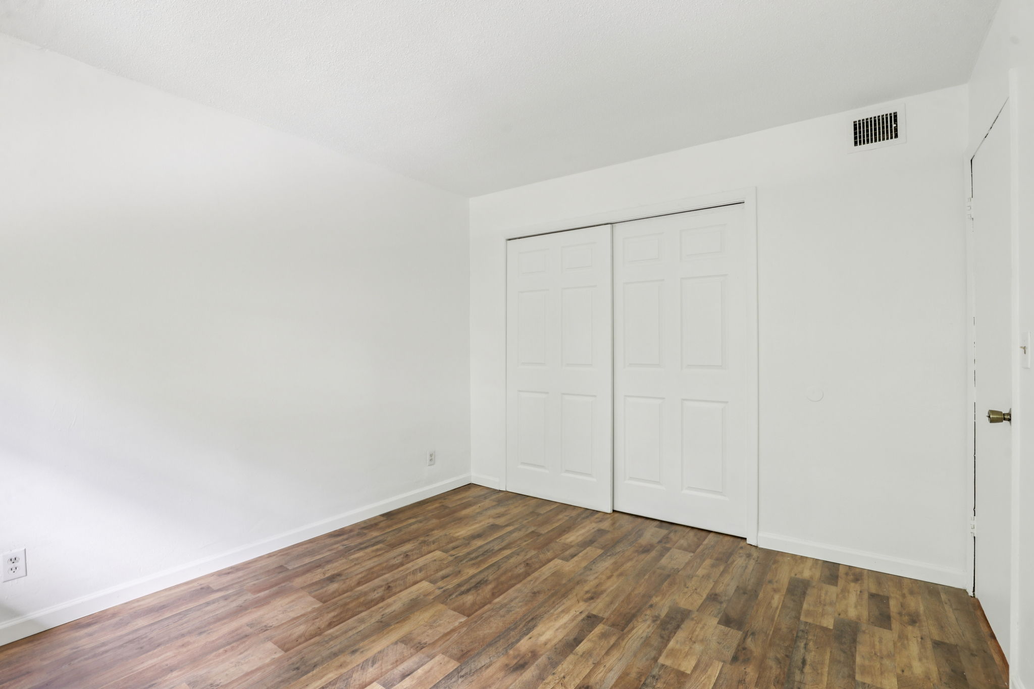 NE 38th St-Apt 14-S1704-019