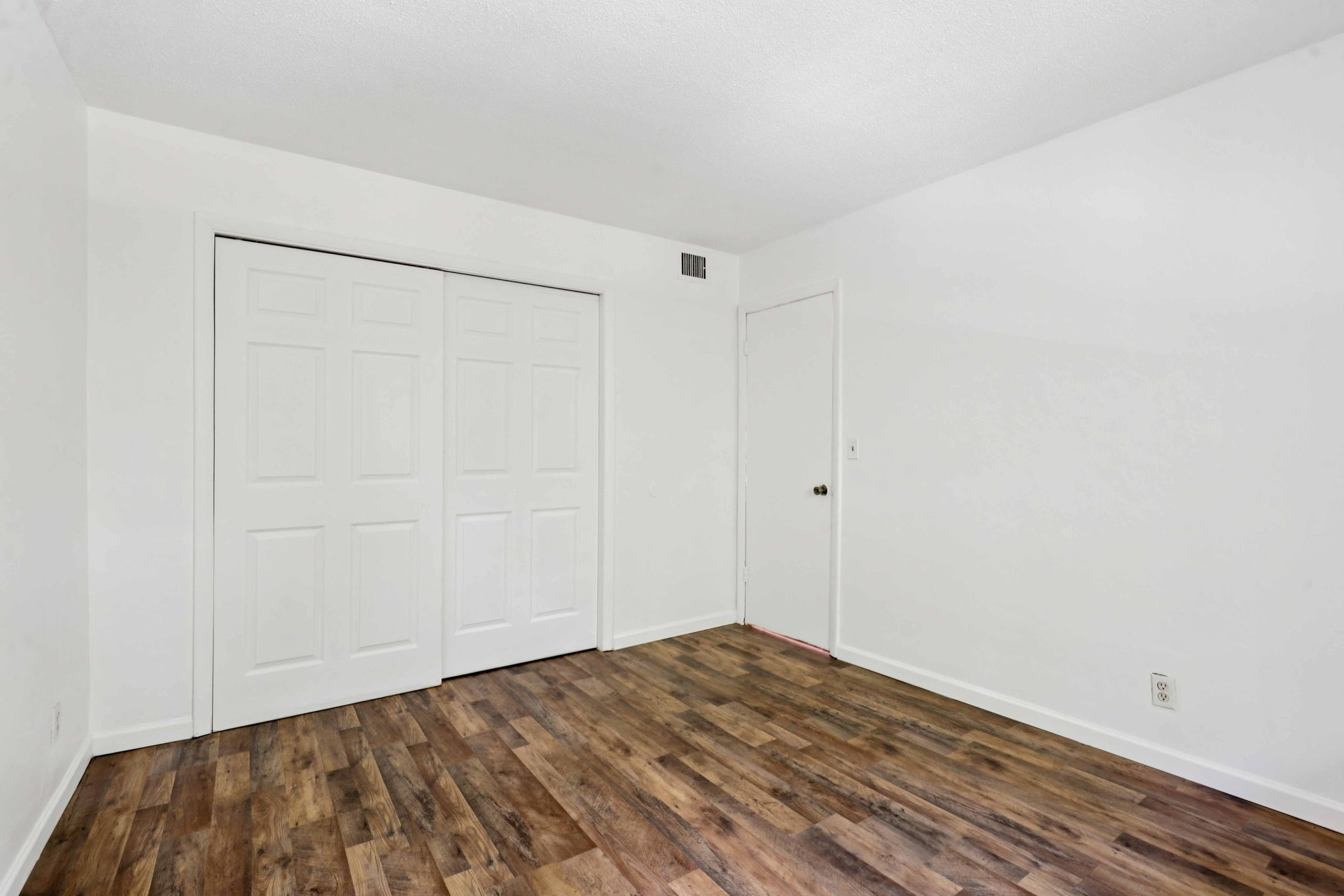 NE 38th St-Apt 14-S1704-020