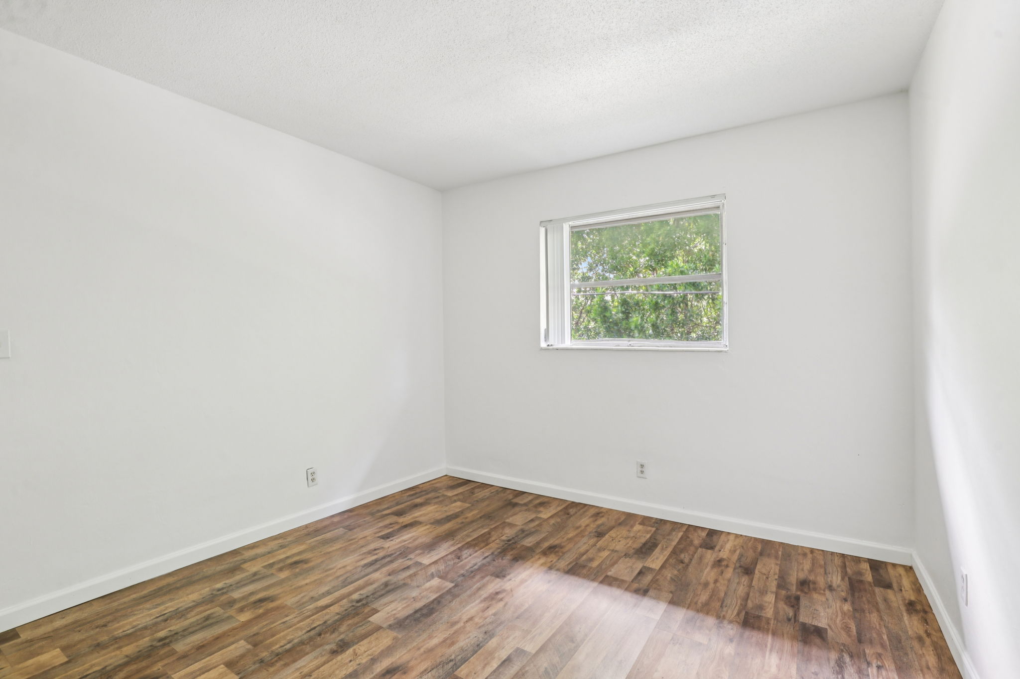 NE 38th St-Apt 14-S1704-021