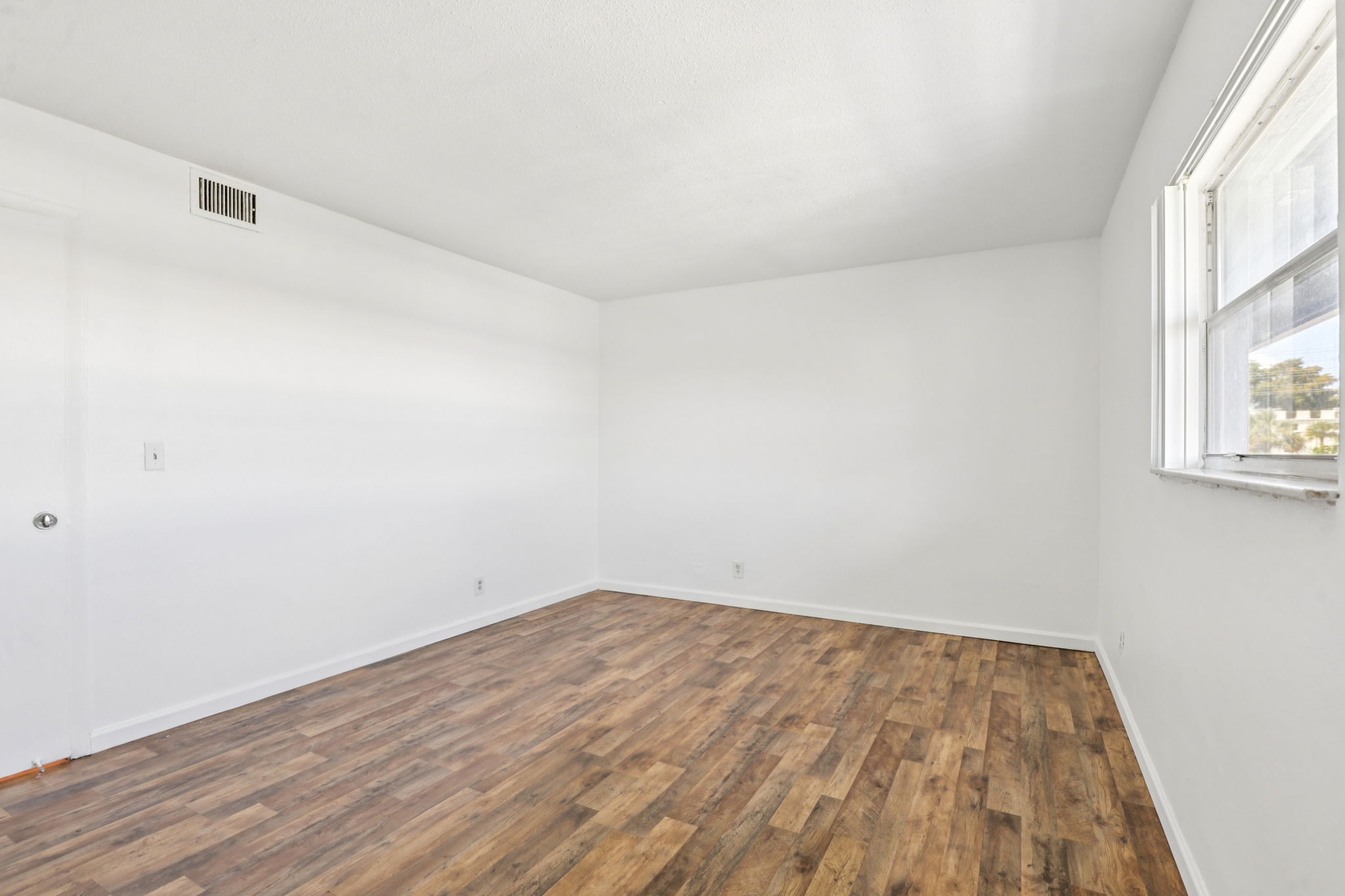 NE 38th St-Apt 14-S1704-025