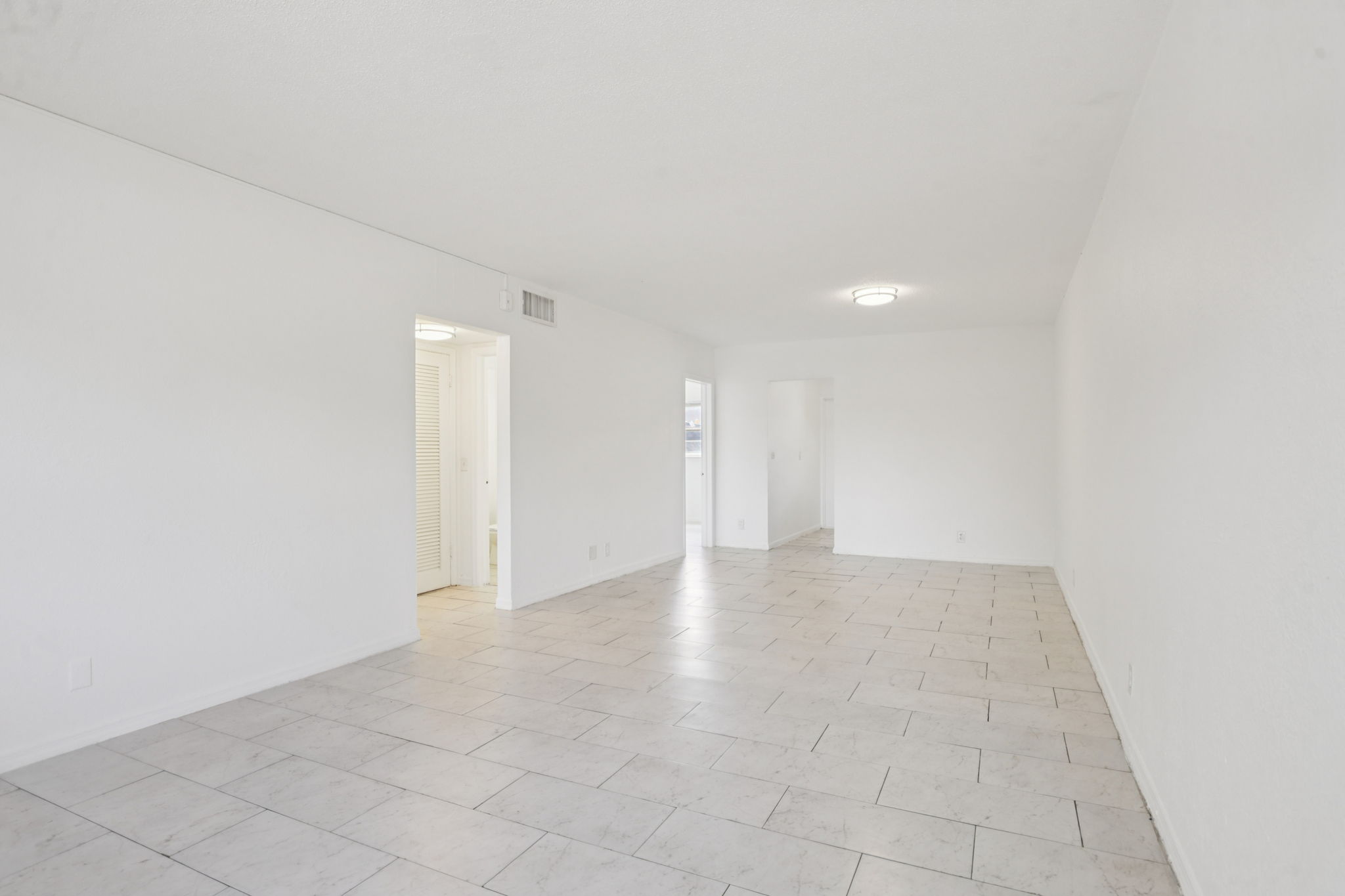 NE 38th St-Apt 35-S1704-004