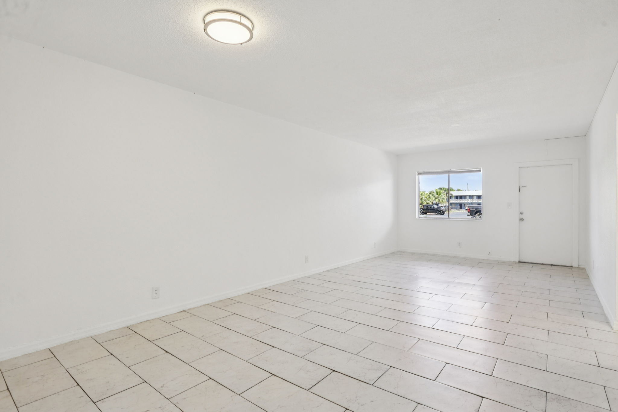 NE 38th St-Apt 35-S1704-006