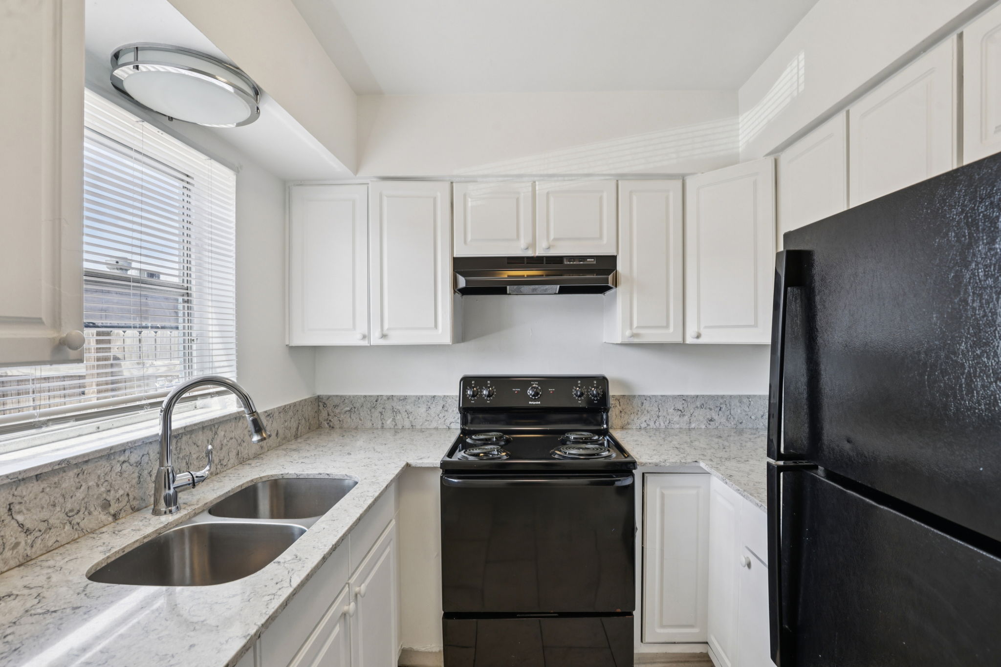 NE 38th St-Apt 35-S1704-007