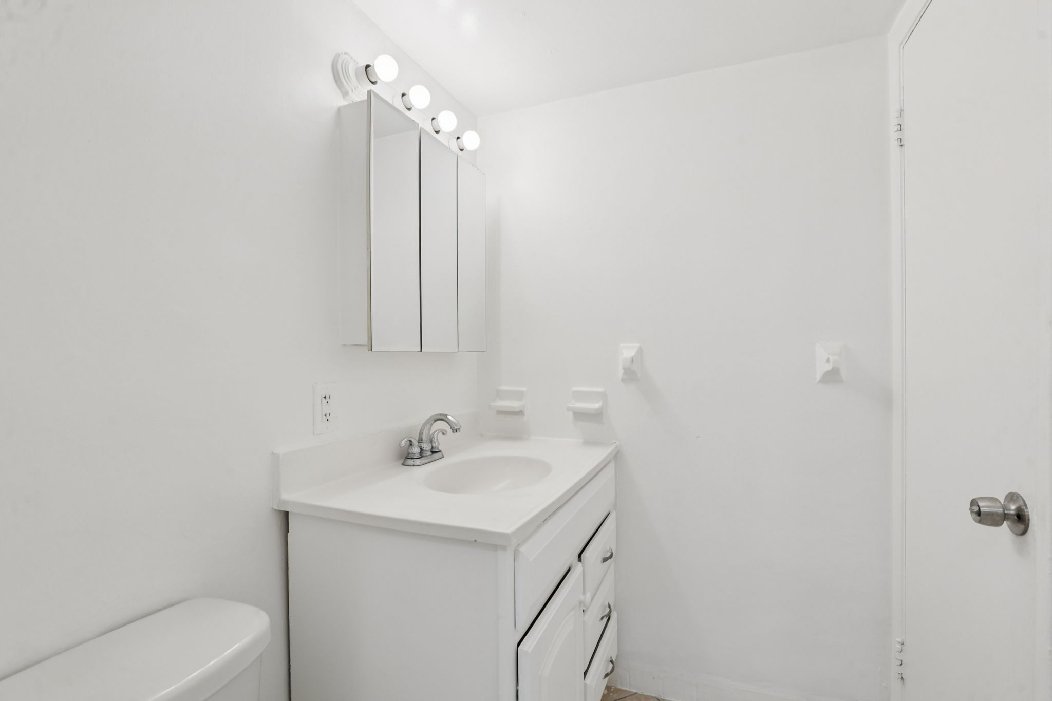 NE 38th St-Apt 35-S1704-021