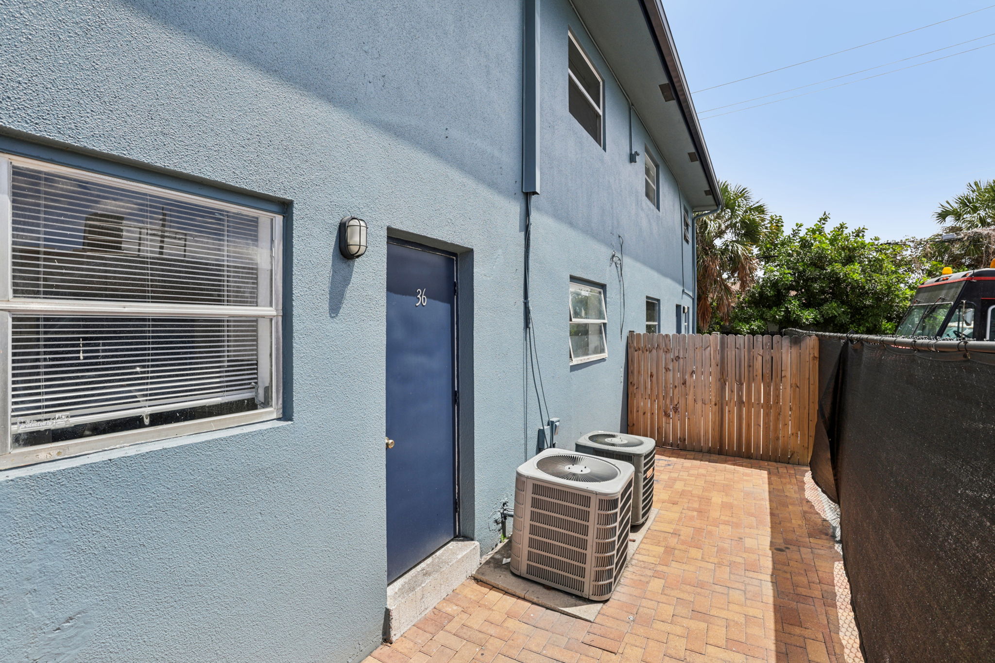 NE 38th St-Apt 35-S1704-029