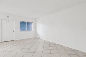 NE 38th St-Apt 7-S1704-005