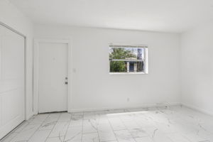 NE 38th St-Apt 7-S1704-017