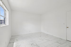 NE 38th St-Apt 7-S1704-019