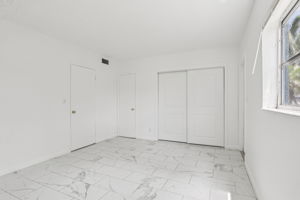NE 38th St-Apt 7-S1704-020