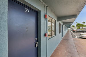 NE 38th St-Apt 35-S1704-002
