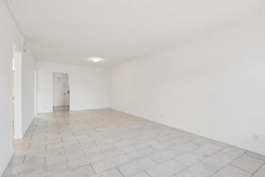 NE 38th St-Apt 35-S1704-003