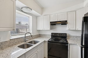 NE 38th St-Apt 35-S1704-008