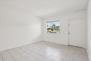 NE 38th St-Apt 35-S1704-011