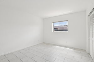 NE 38th St-Apt 35-S1704-015
