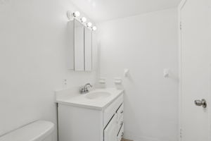 NE 38th St-Apt 35-S1704-021