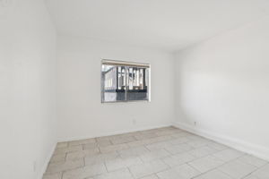 NE 38th St-Apt 35-S1704-023