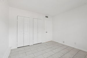 NE 38th St-Apt 35-S1704-026