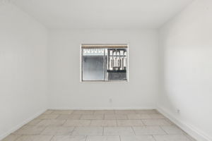 NE 38th St-Apt 35-S1704-028