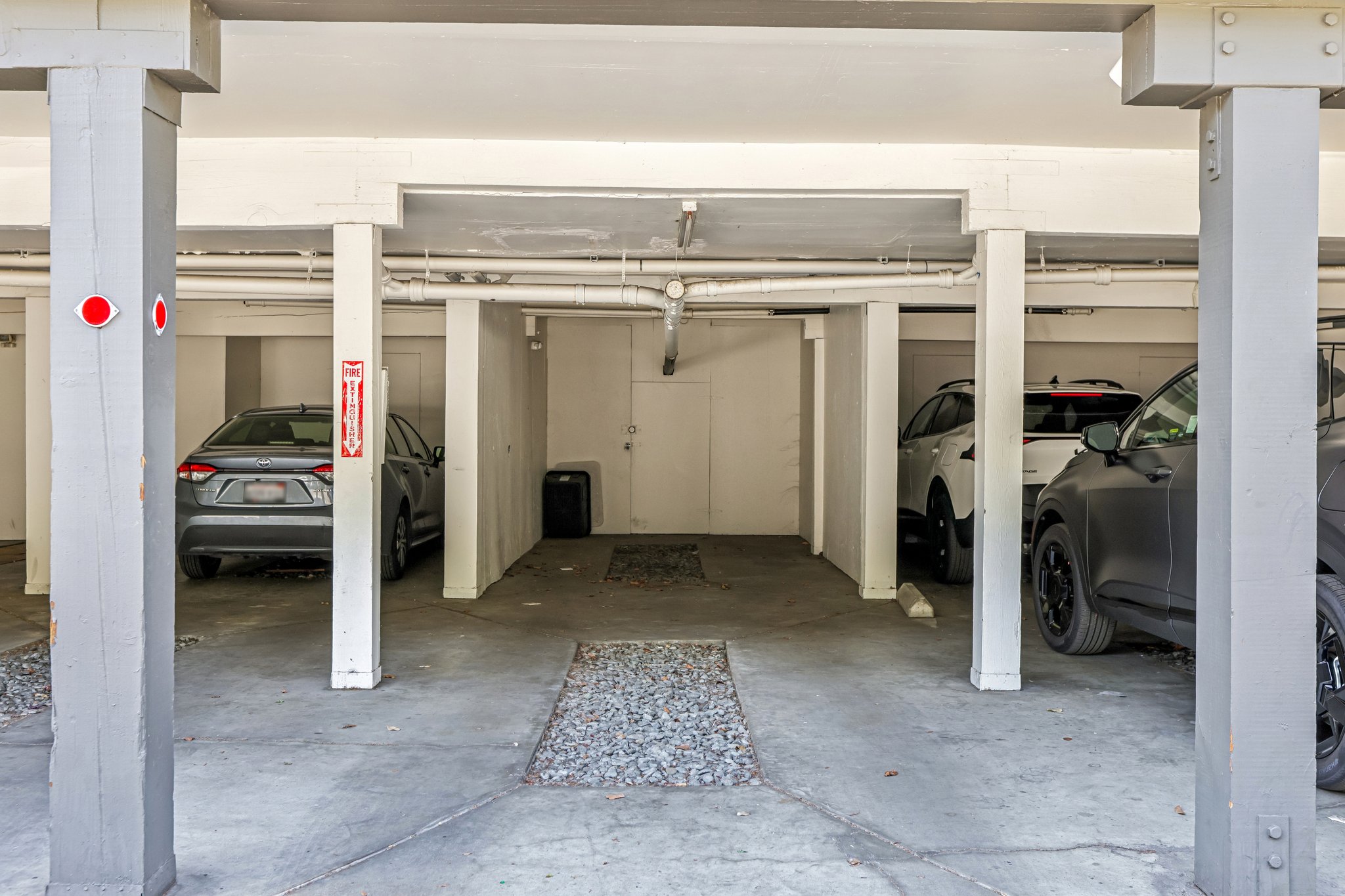 Saratoga Ave 362-S1706-029.jpg