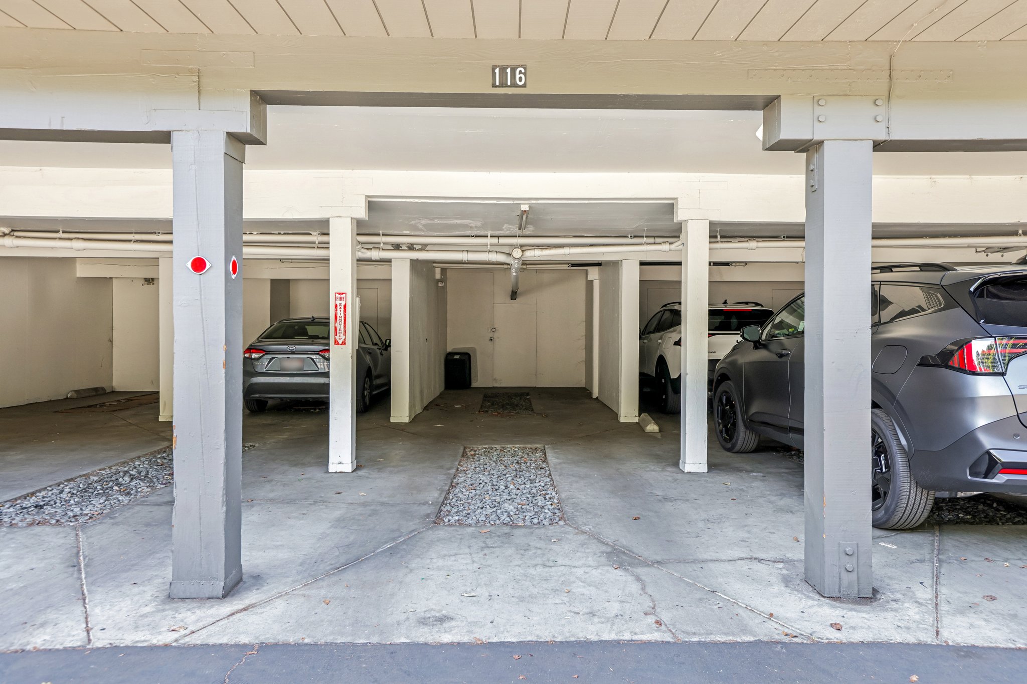 Saratoga Ave 362-S1706-030.jpg