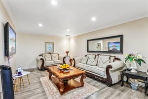 Saratoga Ave 362-S1706-006.jpg