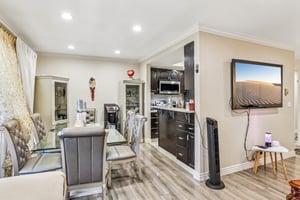 Saratoga Ave 362-S1706-008.jpg