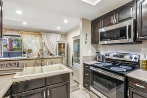 Saratoga Ave 362-S1706-013.jpg