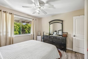 Saratoga Ave 362-S1706-019.jpg