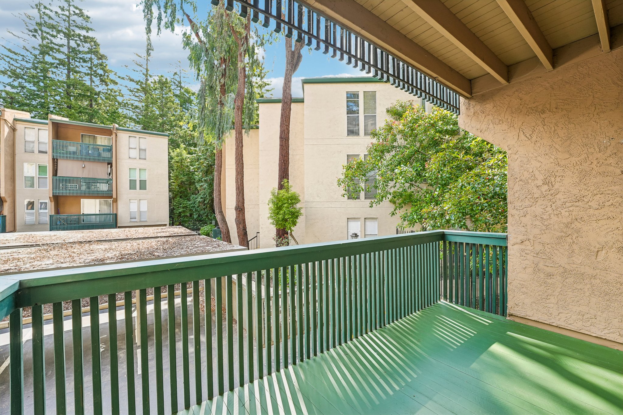 Sharene Ln 103-S0505-037.jpg