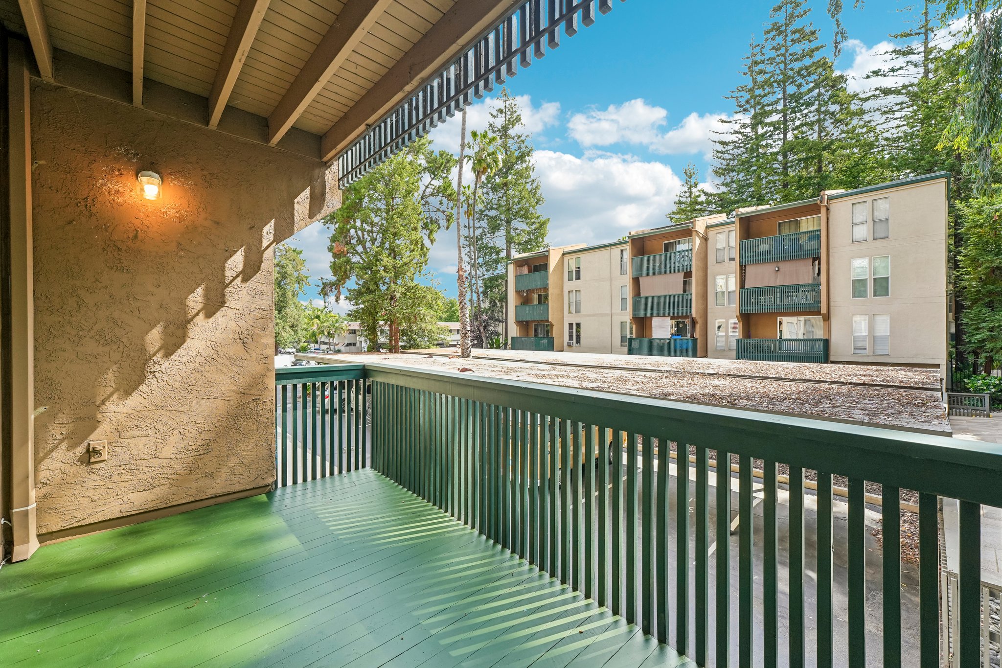 Sharene Ln 103-S0505-038.jpg