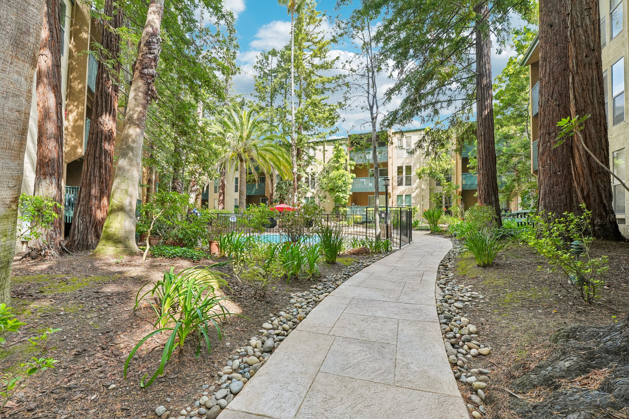Sharene Ln 103-S0505-041.jpg