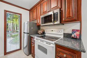 Sharene Ln 103-S0505-015.jpg