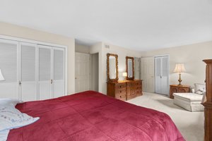 22. Upper bedroom.jpg