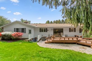 32. Back exterior.jpg