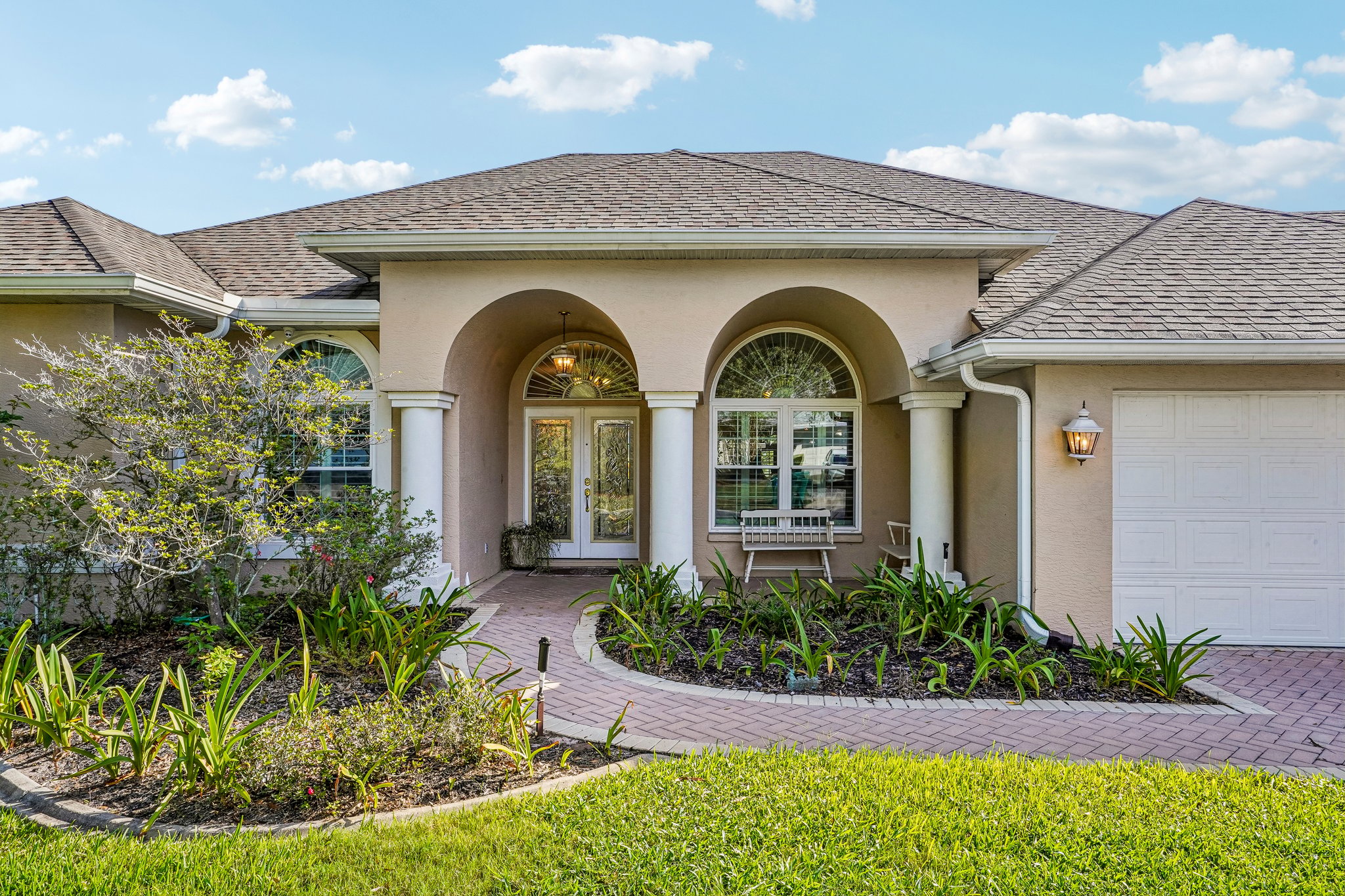 Edgewater Dr-S2909-004.jpg