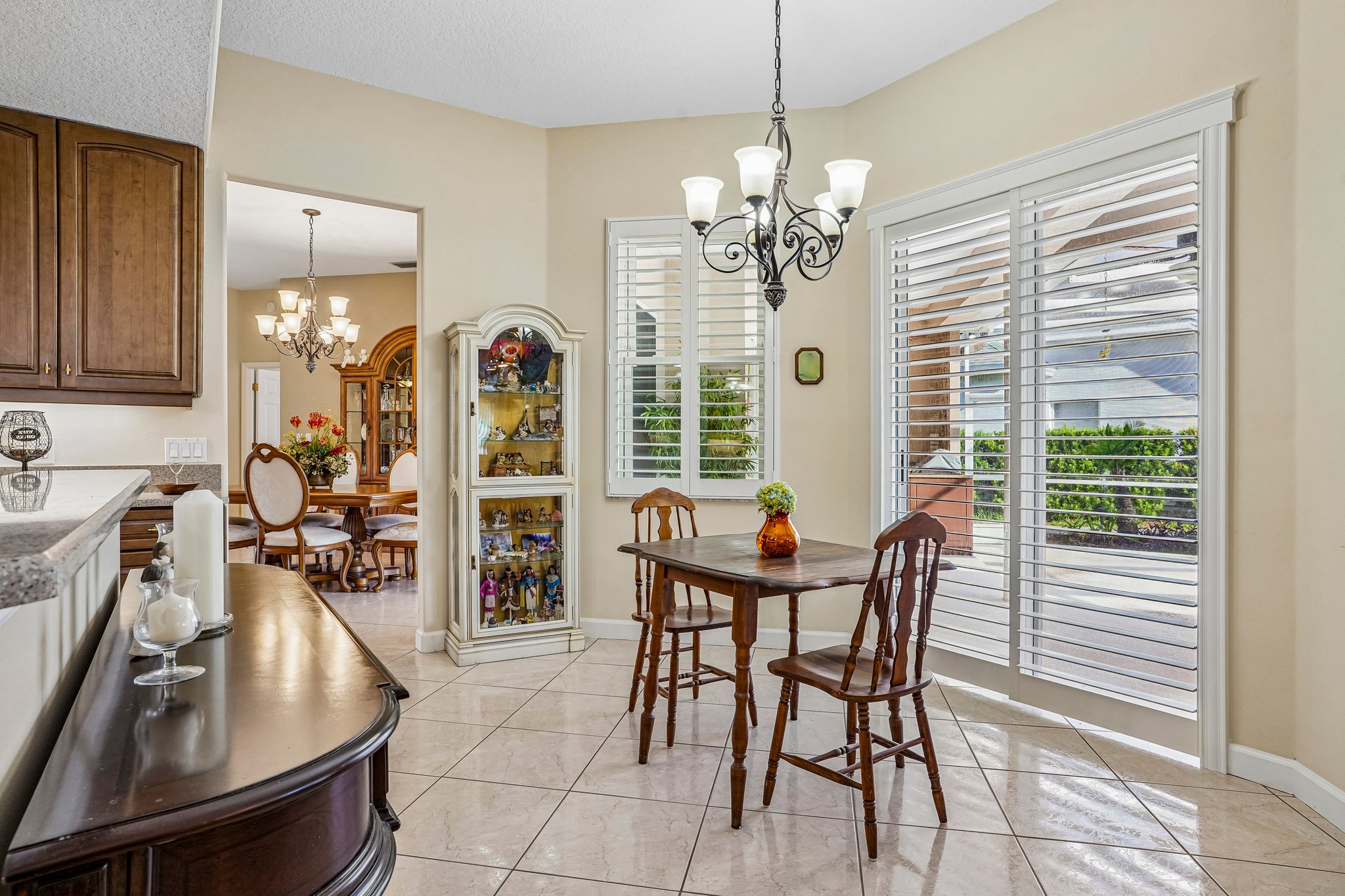 Edgewater Dr-S2909-015.jpg