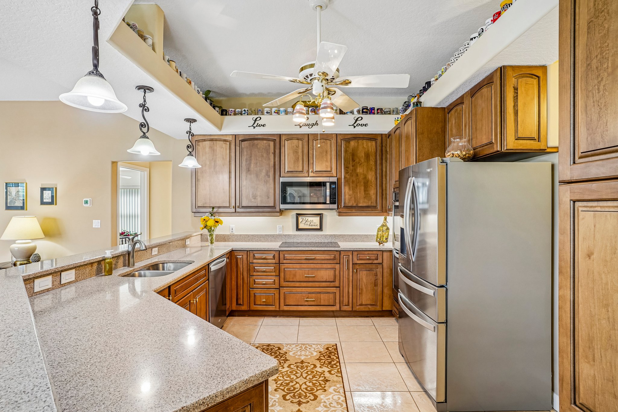 Edgewater Dr-S2909-017.jpg